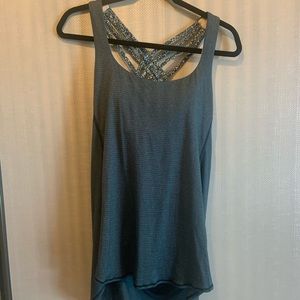 Lululemon tank top with built in bra